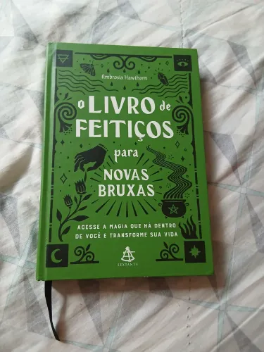 Livro de Feitiços para Novas Bruxas