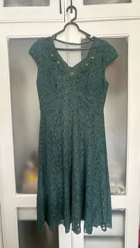 Vestido social com brilhos