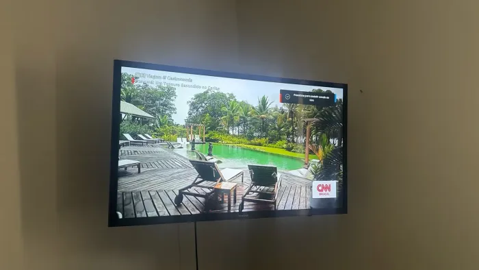 TV Samsung Smart 32? HD + Suporte Articulado de Parede