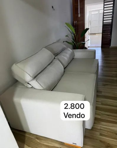 Sofá retrátil e reclinável 