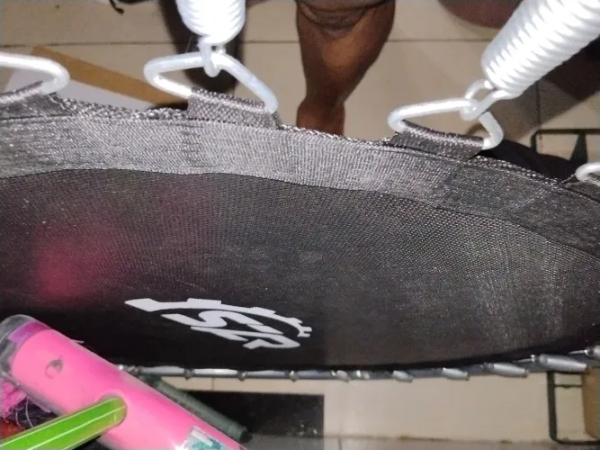 Vendo cama elástica e halteres