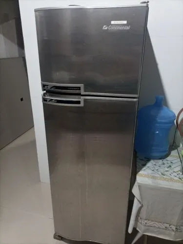 Geladeira Continental. 370L