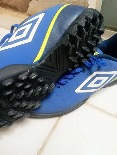 Chuteira soçaite umbro