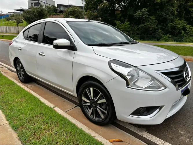 Nissan Versa SL 1.6 16V Flexstart 4P Aut. 2020