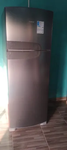 Vendo uma geladeira