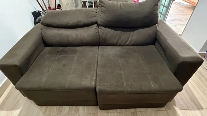 Sofa retratil bem cuidado