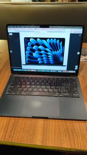 Vendo Mac Air M4 16G 2025