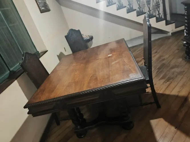 Mesa Estilo Manuelino