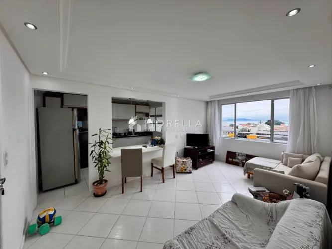 Apartamento 02 dormitórios no Jardim Atlântico com vista mar - Florianópolis.