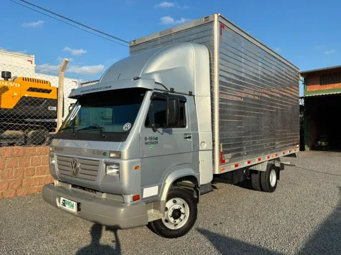 Volkswagen 9-150 Worker + Baú Linshalm 5,50m