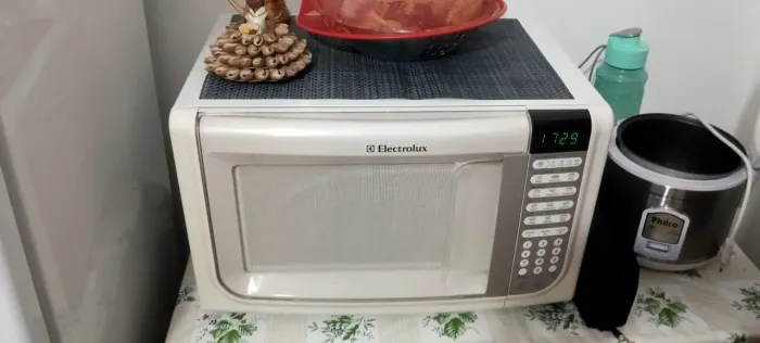 Microondas Eletrolux 41litros 