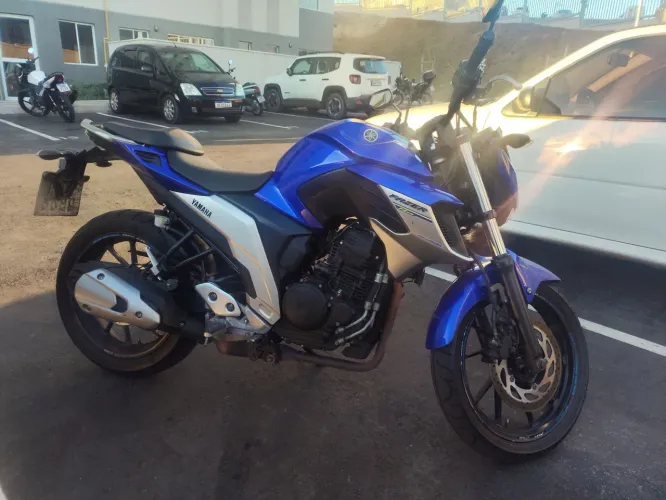 Fazer 250
