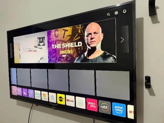 Smart TV LG 50" POLEGADAS COM CONTROLE DE VOZ