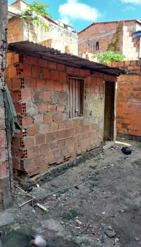 Terreno em vida nova com um cômodo construído