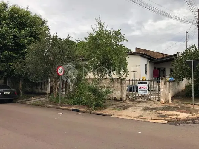 Terreno com 257 metros quadrados à venda na Vila Esperança