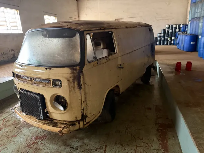 Volkswagen Kombi Furgão 1982