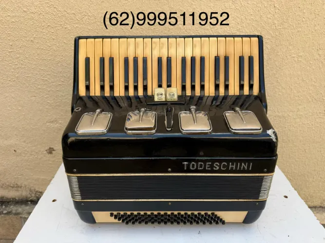 Acordeon Sanfona Gaita Todeschini 80 baixos dente de coelho