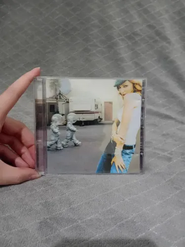 CD Madonna - Remixed & Revisited