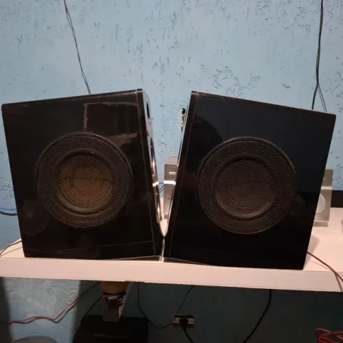 Vende se 2 pares de caixas para micro system