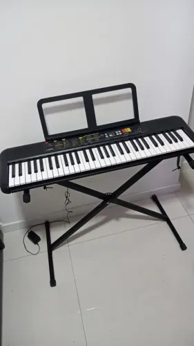Teclado Musical Yamaha Psr-f52 61 Teclas + Suporte X / Bivolt Preto