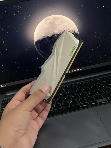 Memoria Ram 8GB 3200Mhz Cuso RGB - Aceito cartão e entrego