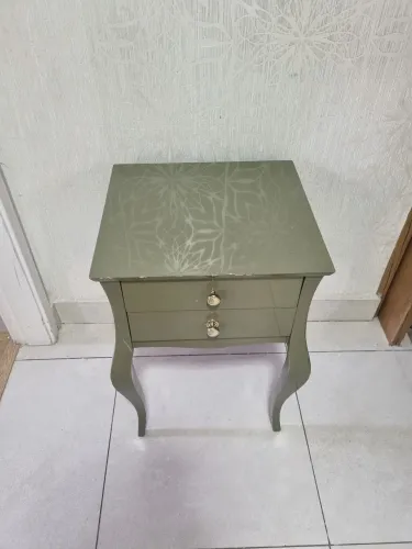 Criado-mudo Provençal Verde Oliva - R$ 200