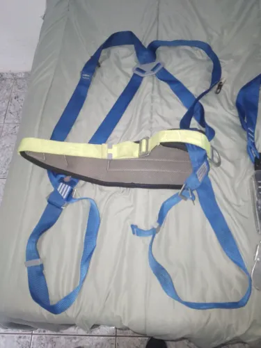 Vendo Cinto tipo Paraquedista com Talabarte Duplo