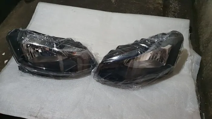 Gol voyage saveiro g7 par faróis usados originais