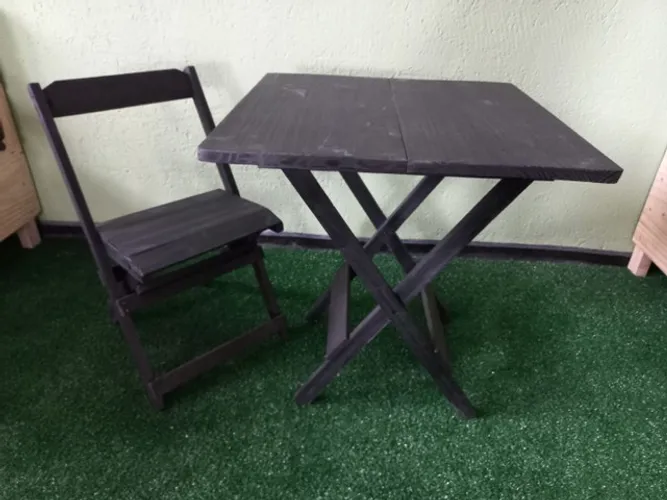 Mesa dobrável de madeira para petiscaria
