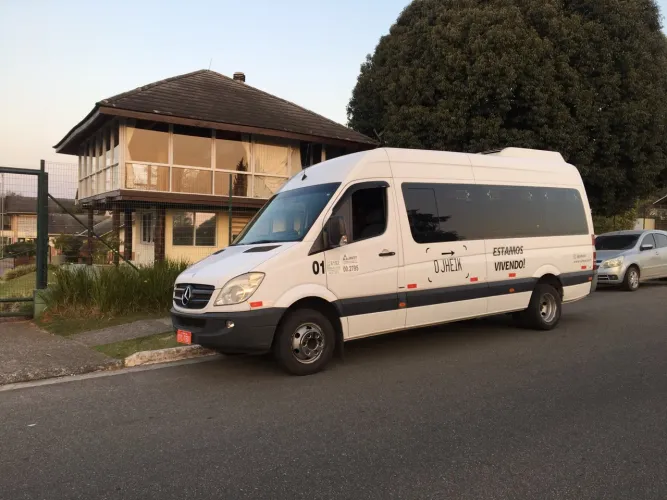 Locação de van com motorista 
