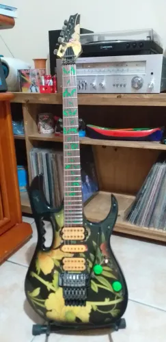 Guitarra "Rara" Ibanez Floral Jem Steve Vai.