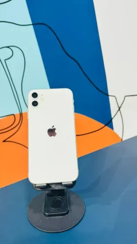 IPhone 11 64GB Branco Saúde de bateria 83% Semi novo | Loja Fisica |
