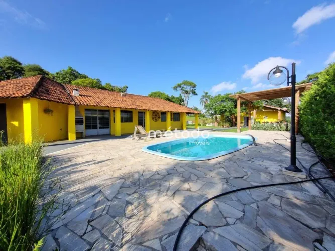 Chácara com 4 quartos à venda, 8760 m² por R$ 2.200.000 - Bairro Parque Agrinco - Guararem