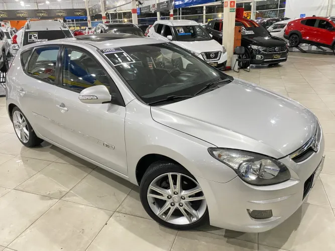 Hyundai i30 2.0 Aut 2011 * Teto Solar *