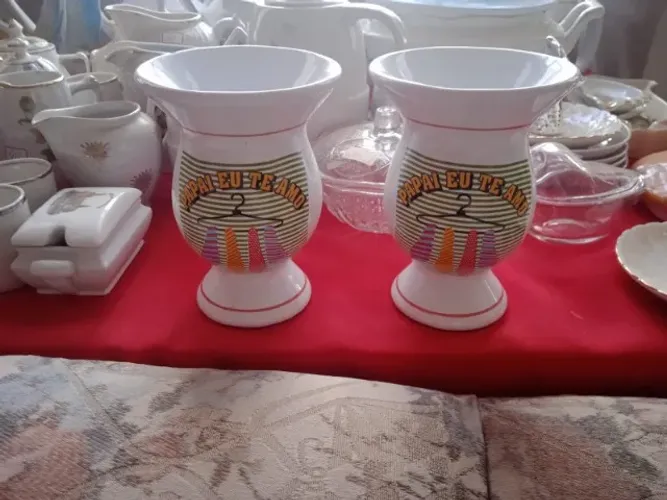 Vasos de porcelana par decoração papai lindos e perfeito estado.