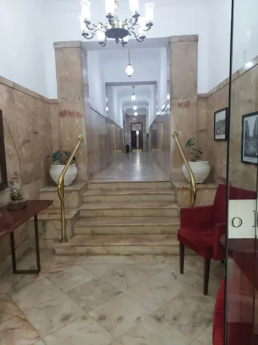 Apartamento para aluguel possui 121 metros quadrados com 3 quartos