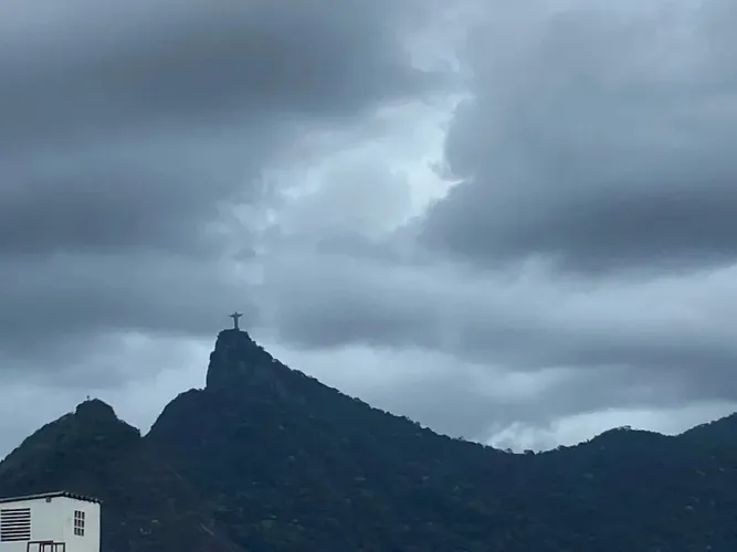 Imóvel para aluguel com 65 metros quadrados com 2 quartos em Catete - Rio de Janeiro - RJ