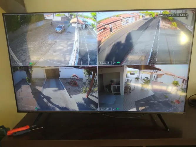 Manutenção em sistema de câmeras 