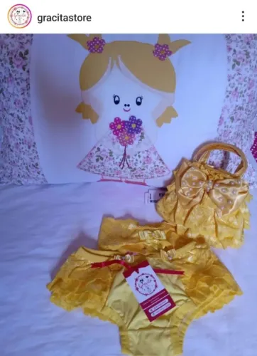 Oferta Exclusiva Conjunto Cacinha Tiara e Bolsinha Infantil Amarelo com Detalhes