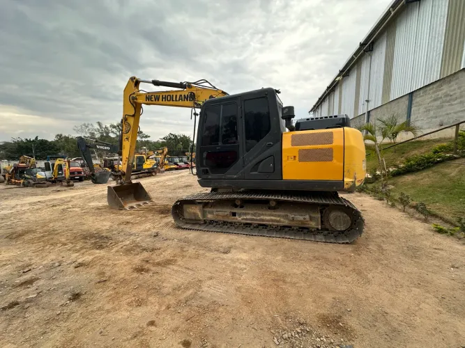 Escavadeira New Holland 145 Evo 2021