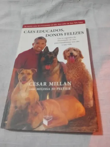 Livro Cães  educados País Felizes 