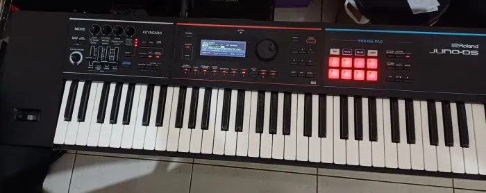 Teclado Roland Juno DS 61