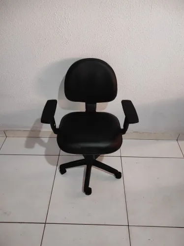 Cadeira executiva lisa ( Entrega grátis! )