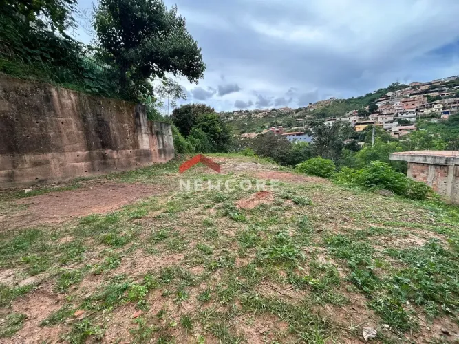 Lote em Rua Ipe Roxo - Vila Francisco de Moura - Sabará/MG
