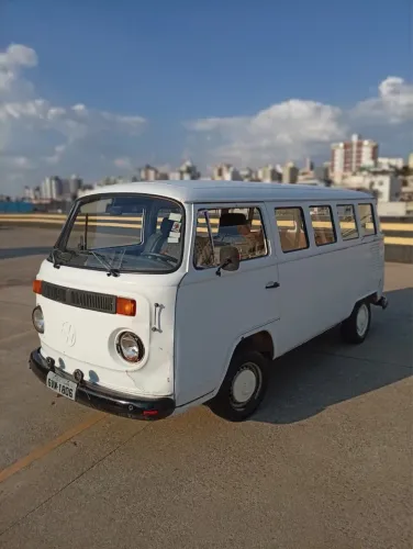 VENDO KOMBI 97 PARA SERVIÇO 