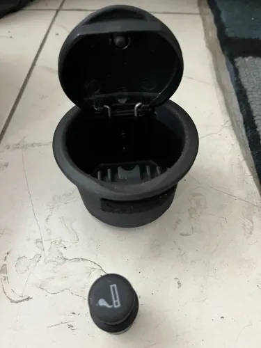 Acendedor e cinzeiro Eco Sport sem uso