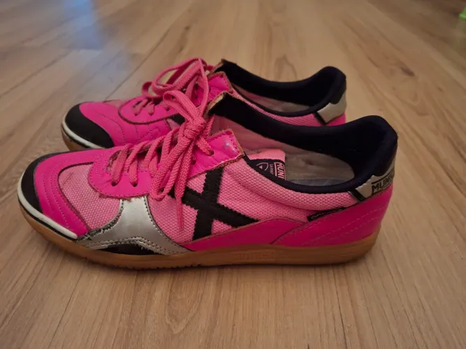 Chuteira Tênis Futsal Munich Rosa - 40