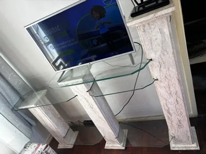 Estante de Mármore Bege Bahia