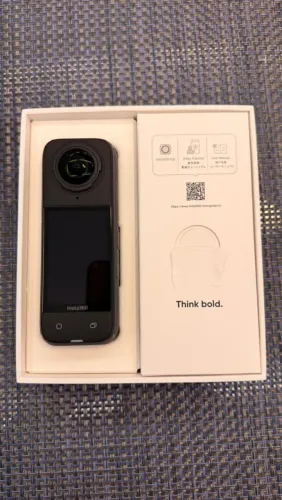 Insta360 x4 semi nova não usada