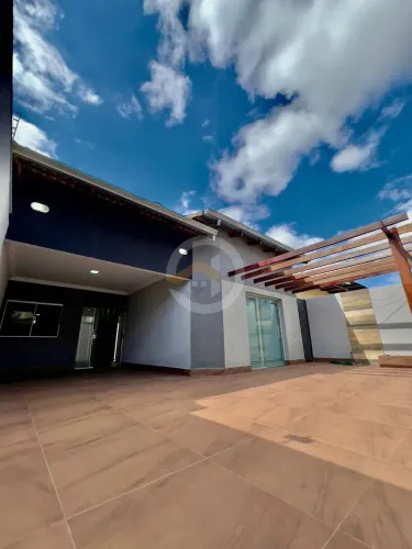 Casa térrea no Jardim Atlântico, 3 quartos 1 suíte